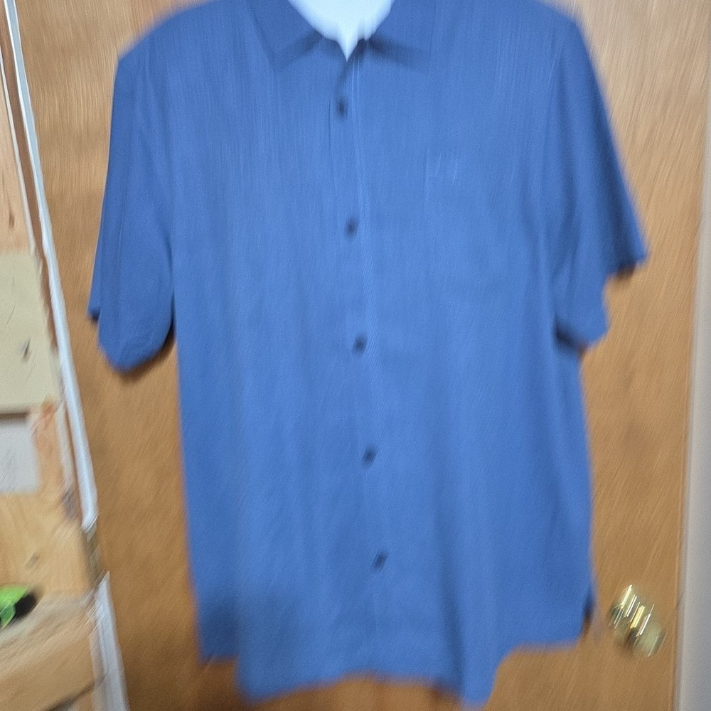Greg Norman Golf‎ Shirt Mens Large Blue Short Sleeve Button Up Textured Casual L